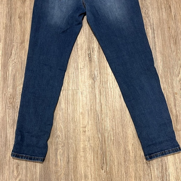Kancan Mid-Rise Skinny Stretch Jeans - Picture 9 of 12